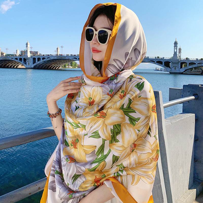 Retro Ethnic Style Beach Towel - Floral Design for Seaside Vacations - Buy Center US